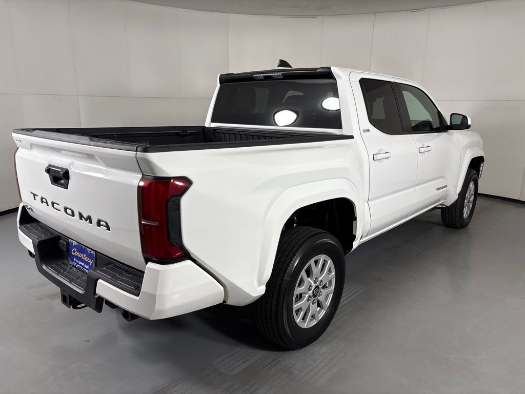 Used 2025 White Toyota SR5 image 8