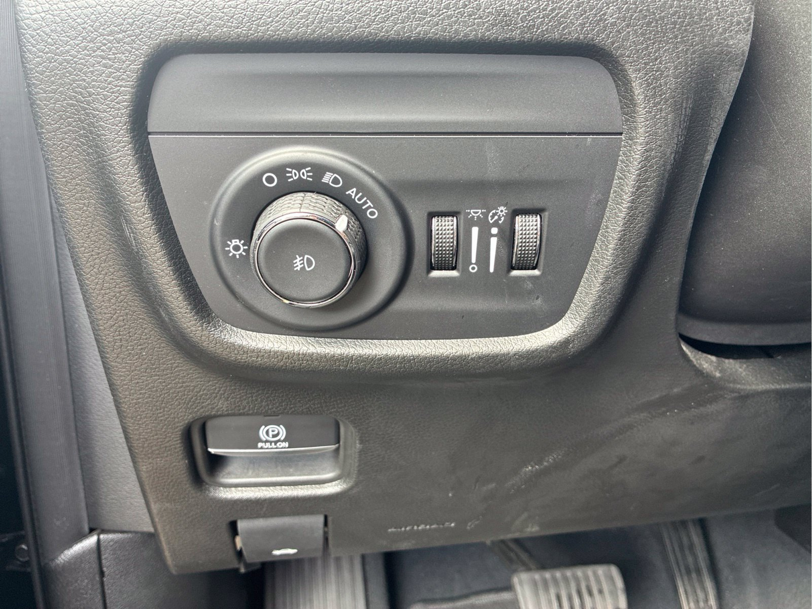 Used 2023 Black Jeep Limited image 24