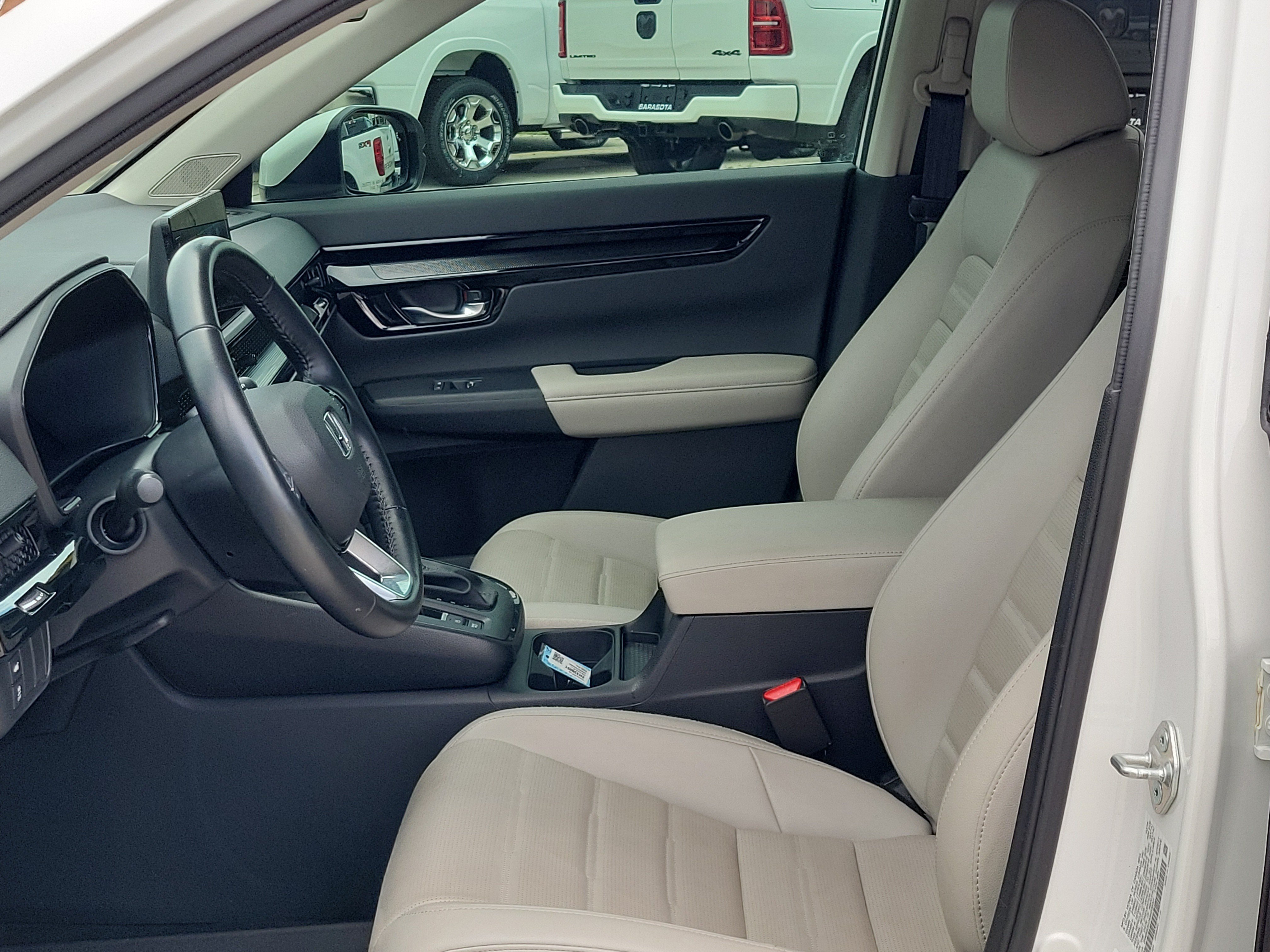 Used 2025 Sparkle Silver Honda EX-L image 21