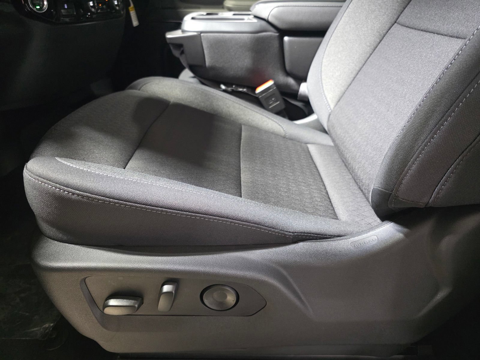 New 2026 Summit White Chevrolet LT (2FL) image 26