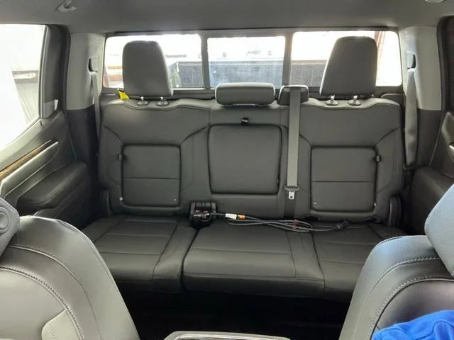 New 2026 Onyx Black GMC Elevation image 32