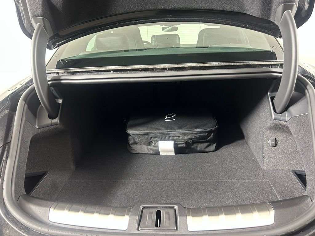 2025 Porsche Taycan S - Photo 17