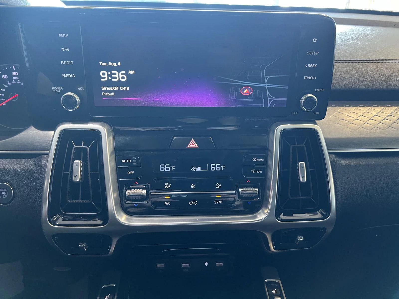 Used 2022 Glacial White Pearl Kia SX image 25