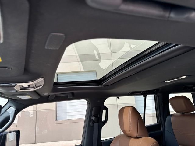 Used 2024 Blue Lexus 550 Luxury image 11