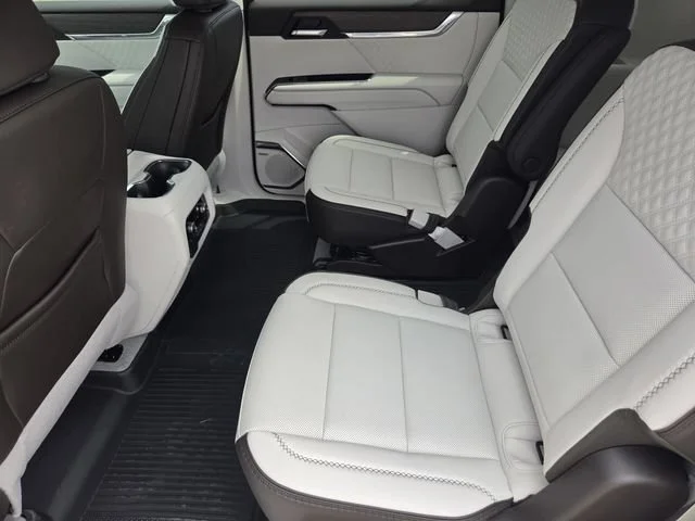 2026 GMC Acadia Denali - Photo 32