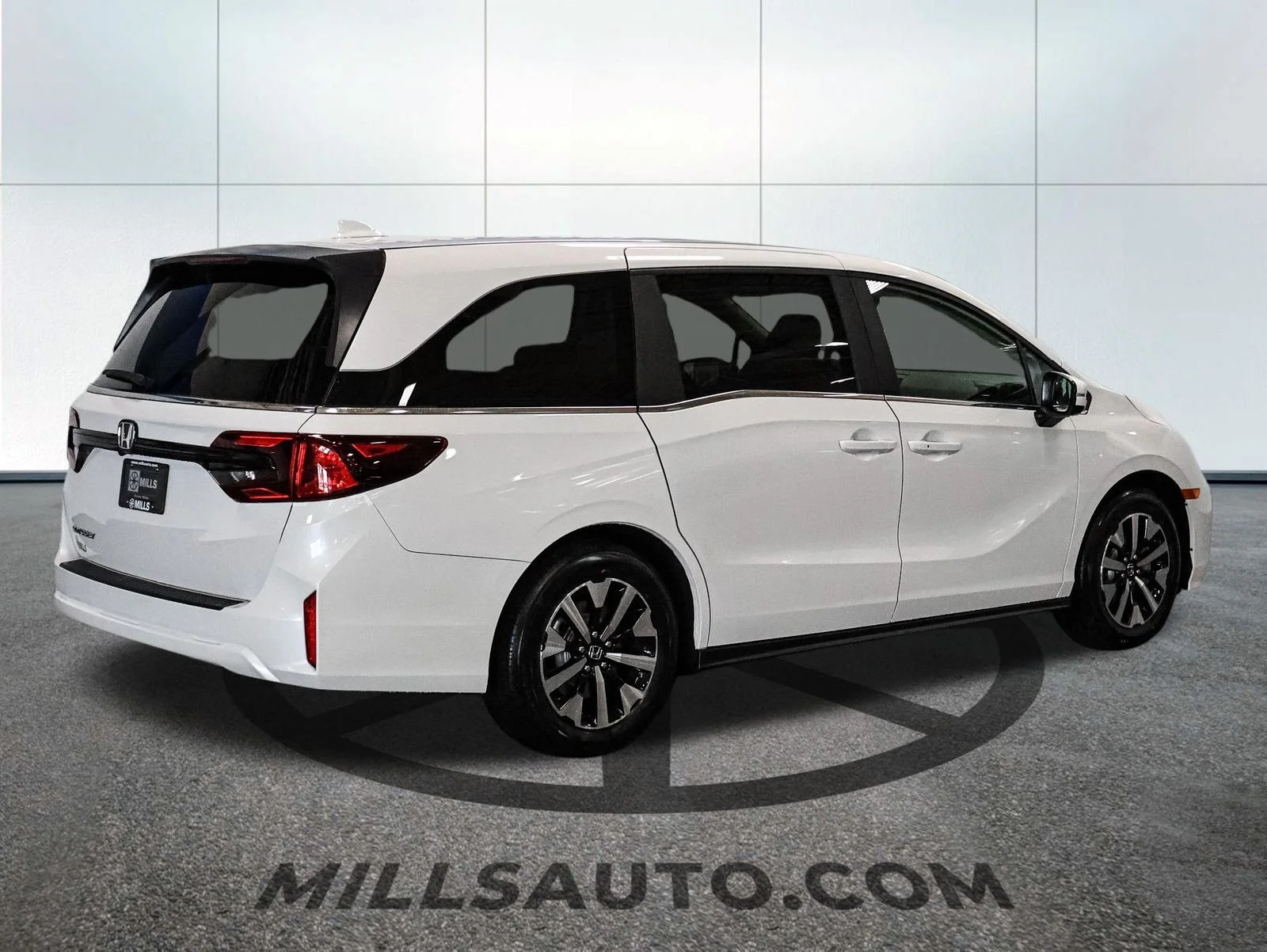 2026 Honda Odyssey EX-L - Photo 8