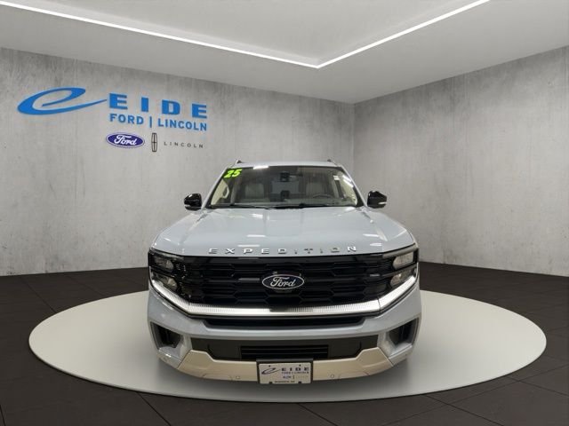 Used 2025 Gray Ford Platinum image 6