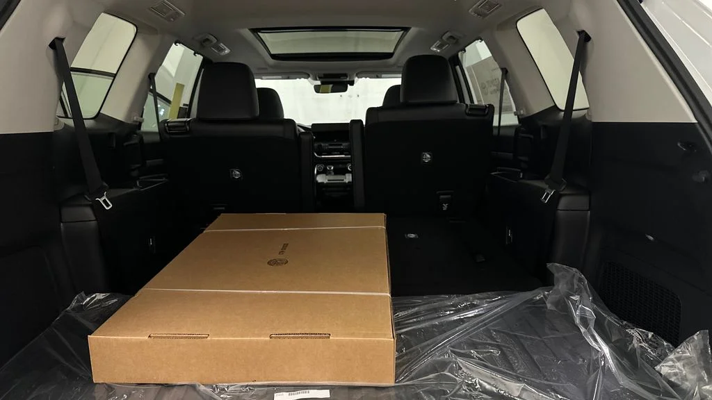 Used 2025  Toyota Limited image 13