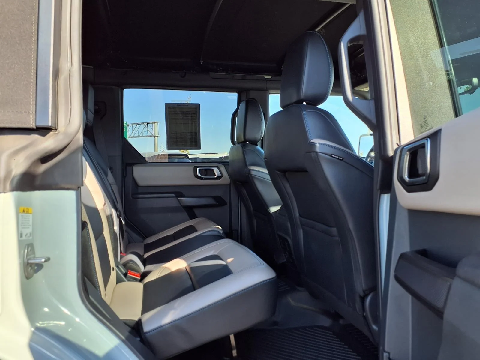 Used 2024 Cactus Gray Ford Wildtrak image 31