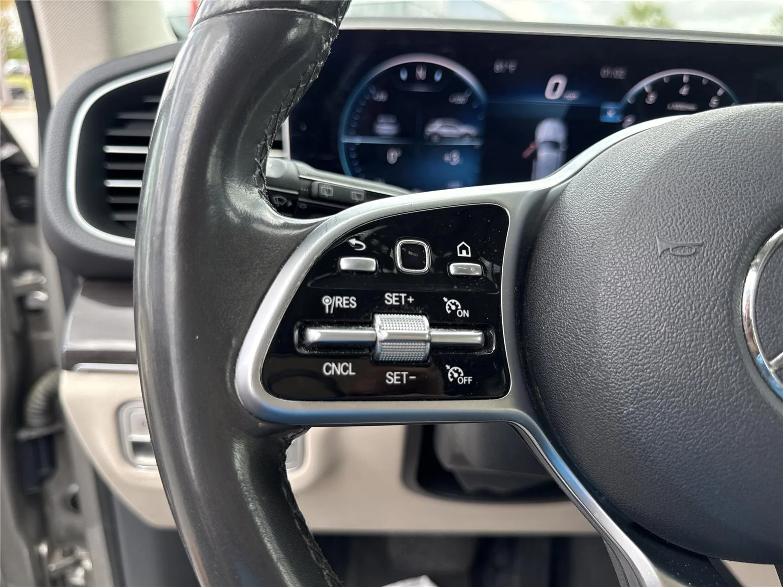 Used 2020 Iridium Silver Metallic Mercedes-Benz GLE 350 image 22