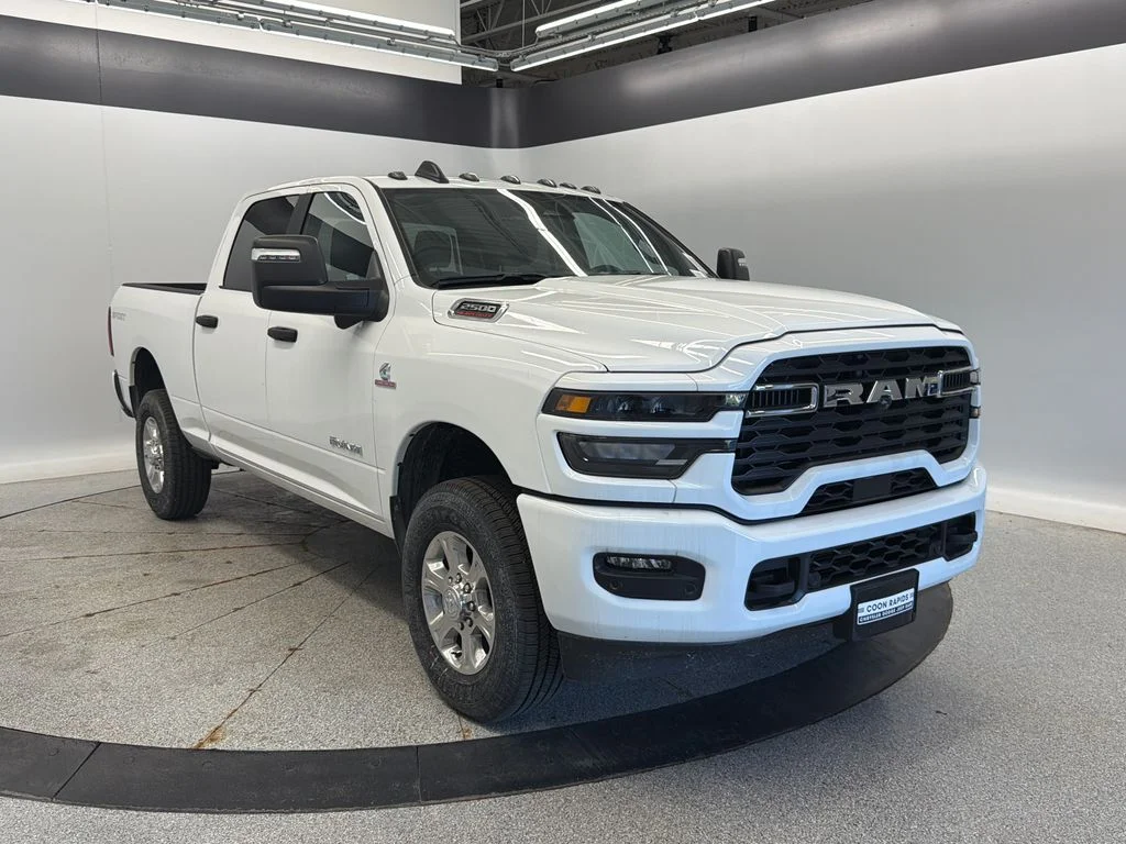 New 2026 Bright White Clear-Coat Exterior Paint Ram Big Horn image 3