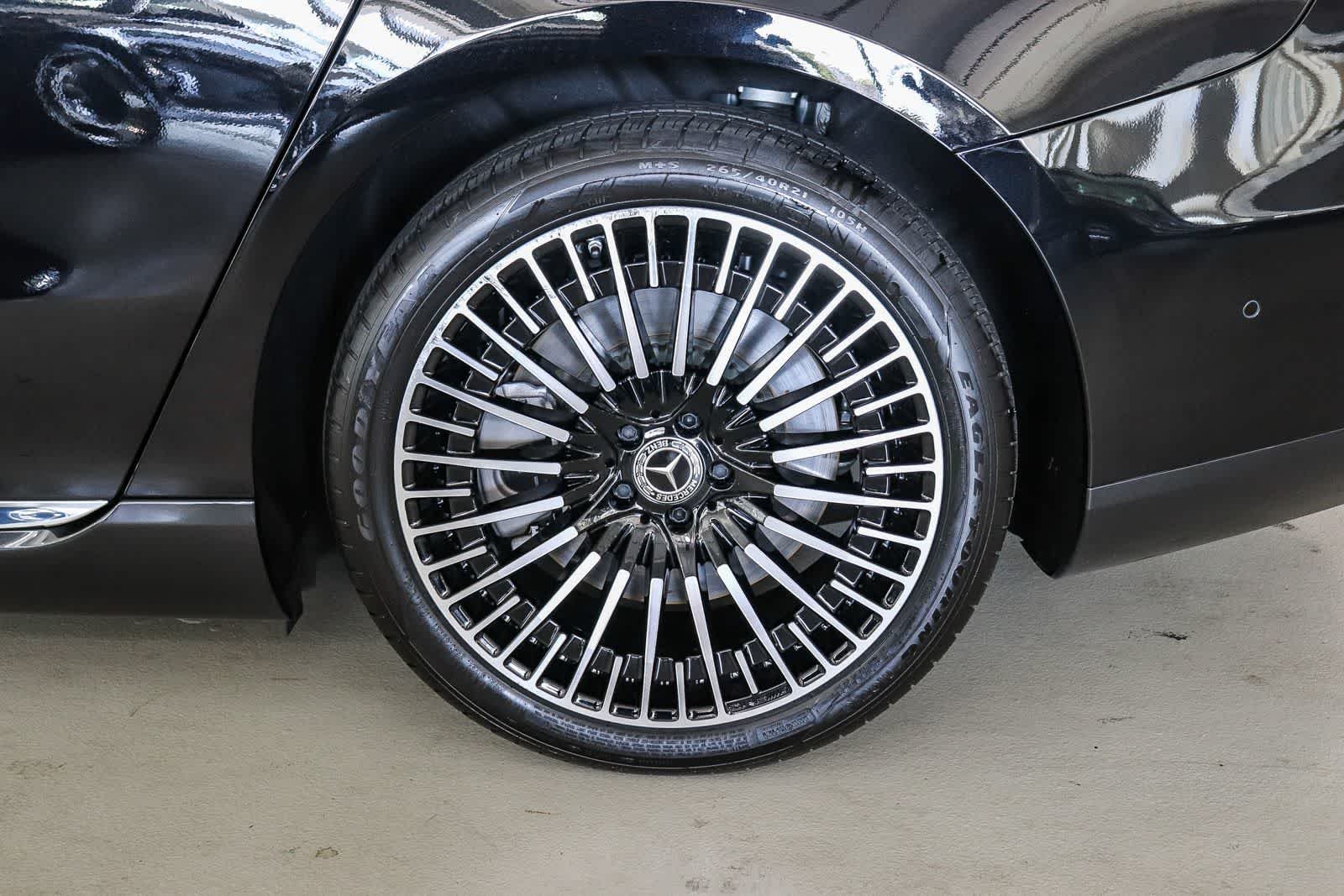 Certified Used 2024 Obsidian Black Metallic Mercedes-Benz EQS 450 image 10