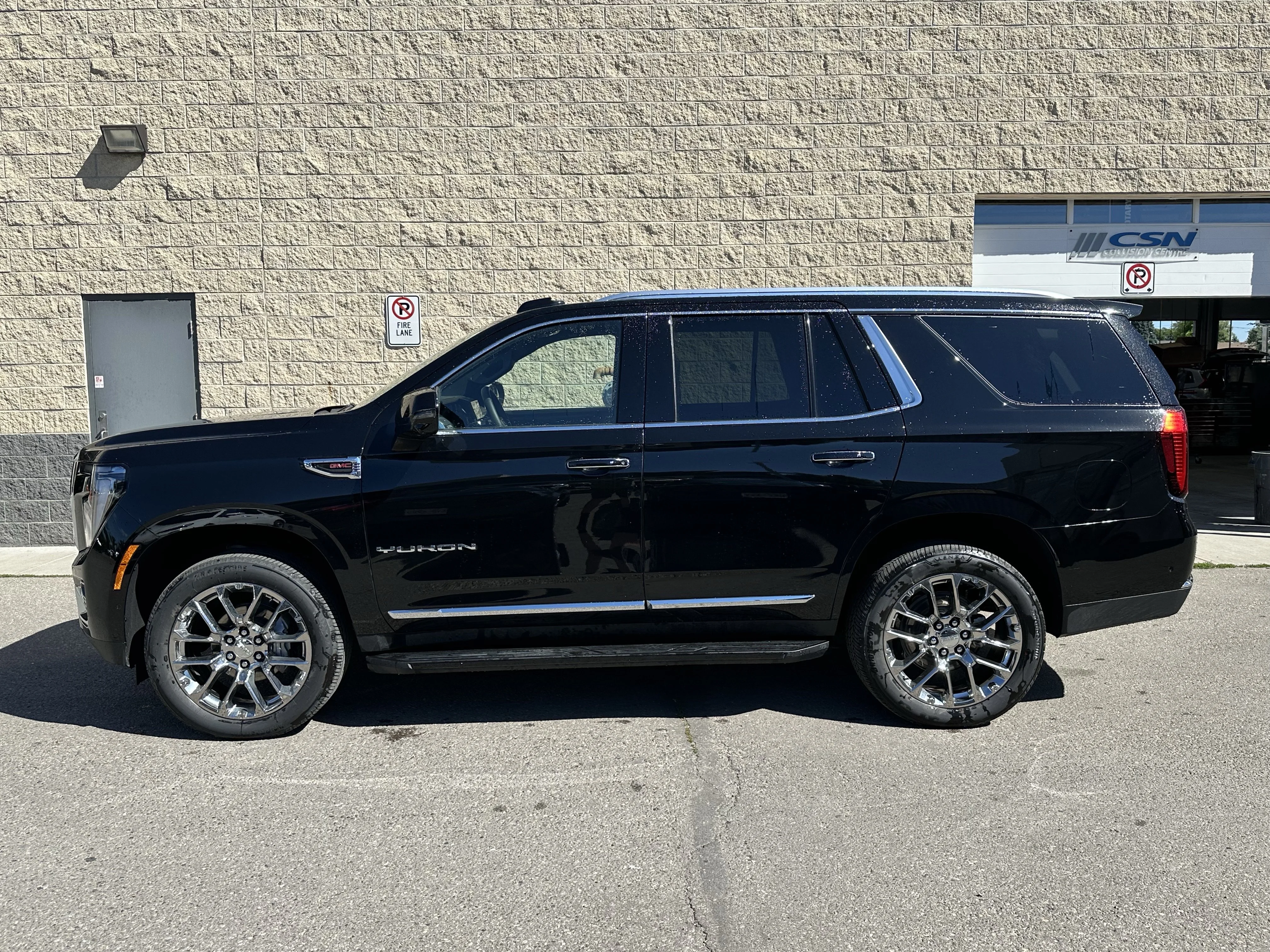 New 2026 Onyx Black GMC Elevation image 3