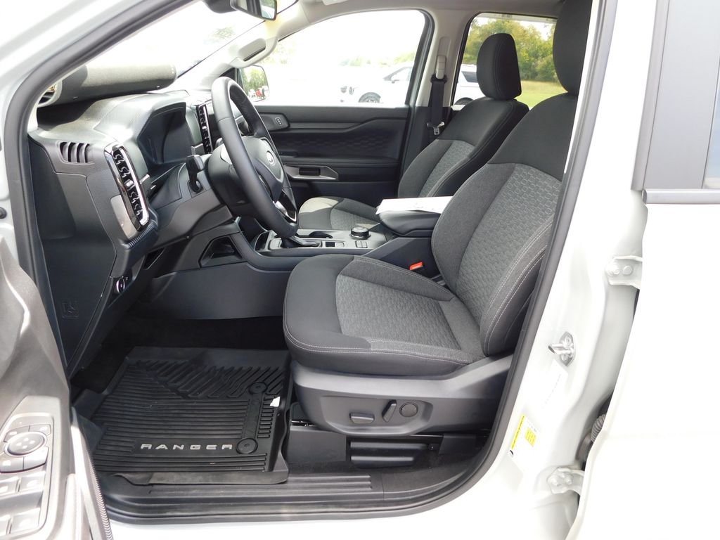 Used 2024 Cactus Ford XLT image 17