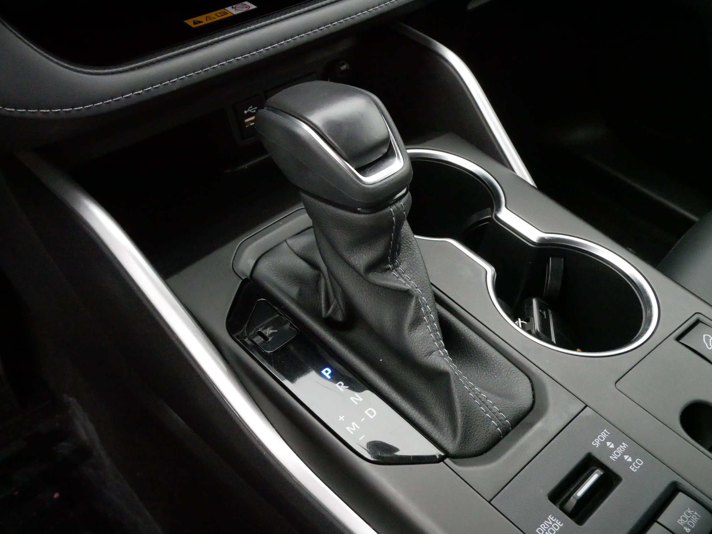2024 Toyota Highlander XLE - Photo 24
