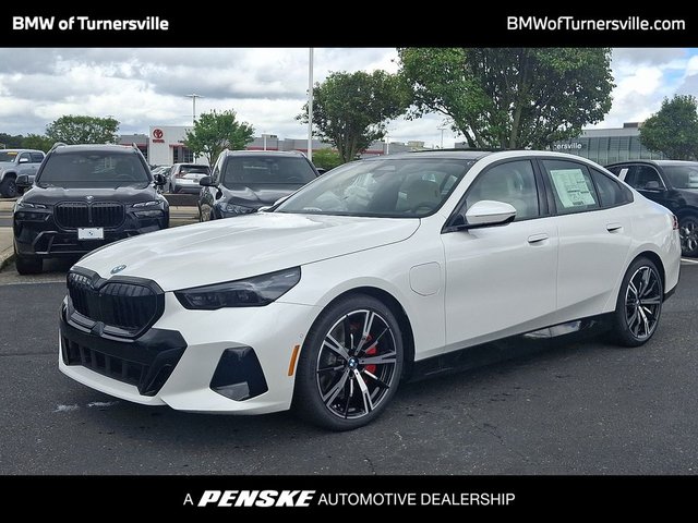 2027|BMW|5 Series|550e xDrive|4D Sedan