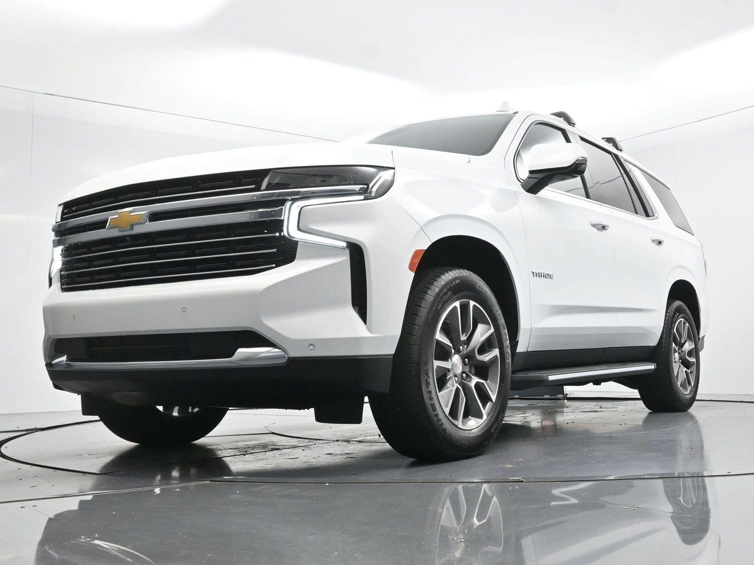 Used 2024 Summit White Chevrolet LT image 45