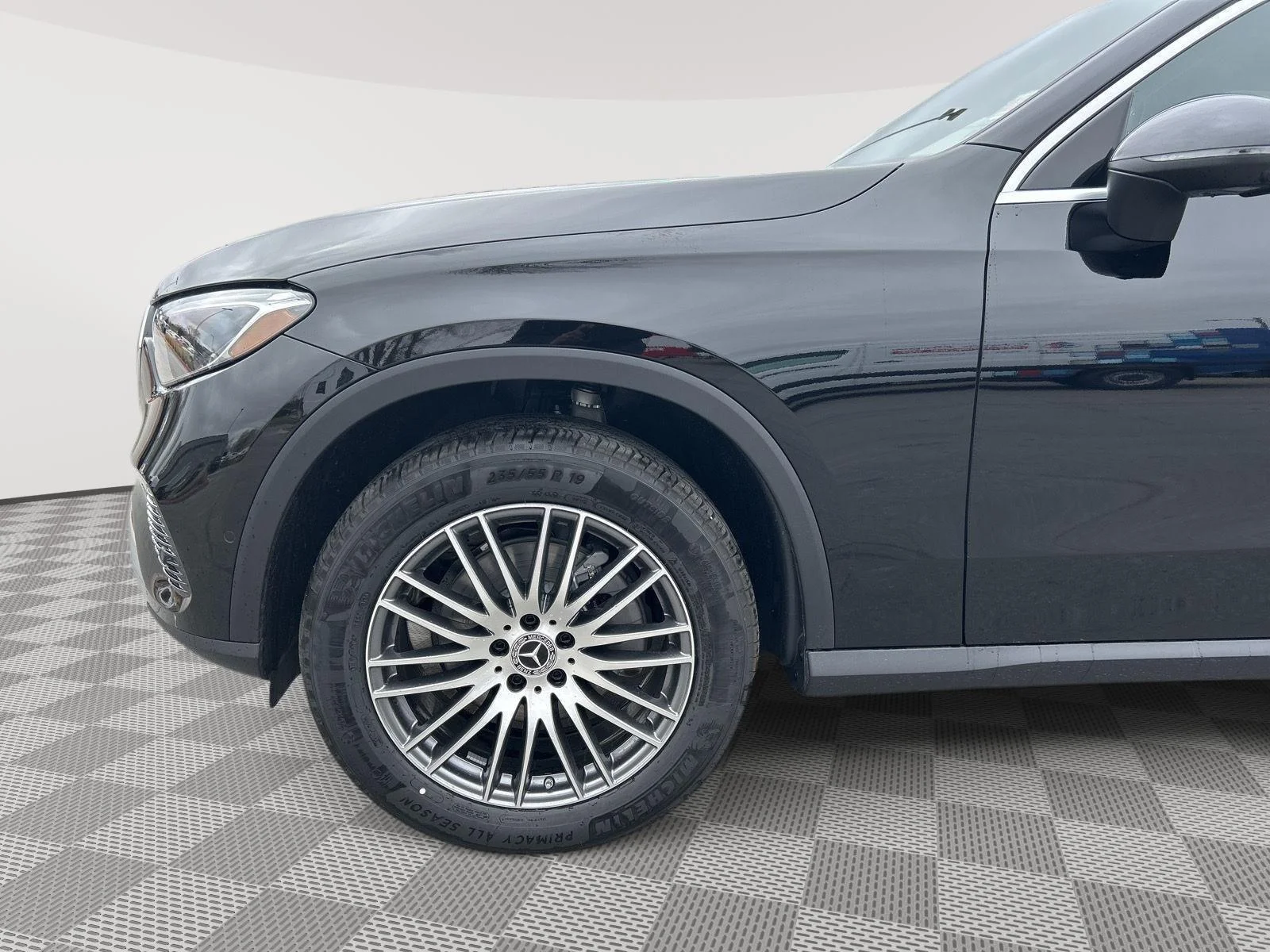 New 2026 Black Mercedes-Benz GLC 300 image 9