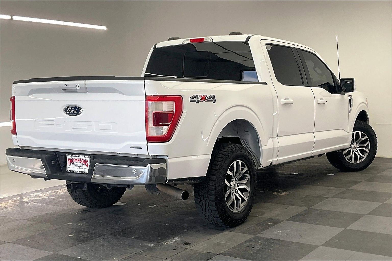 Used 2021 Oxford White Ford Lariat image 13