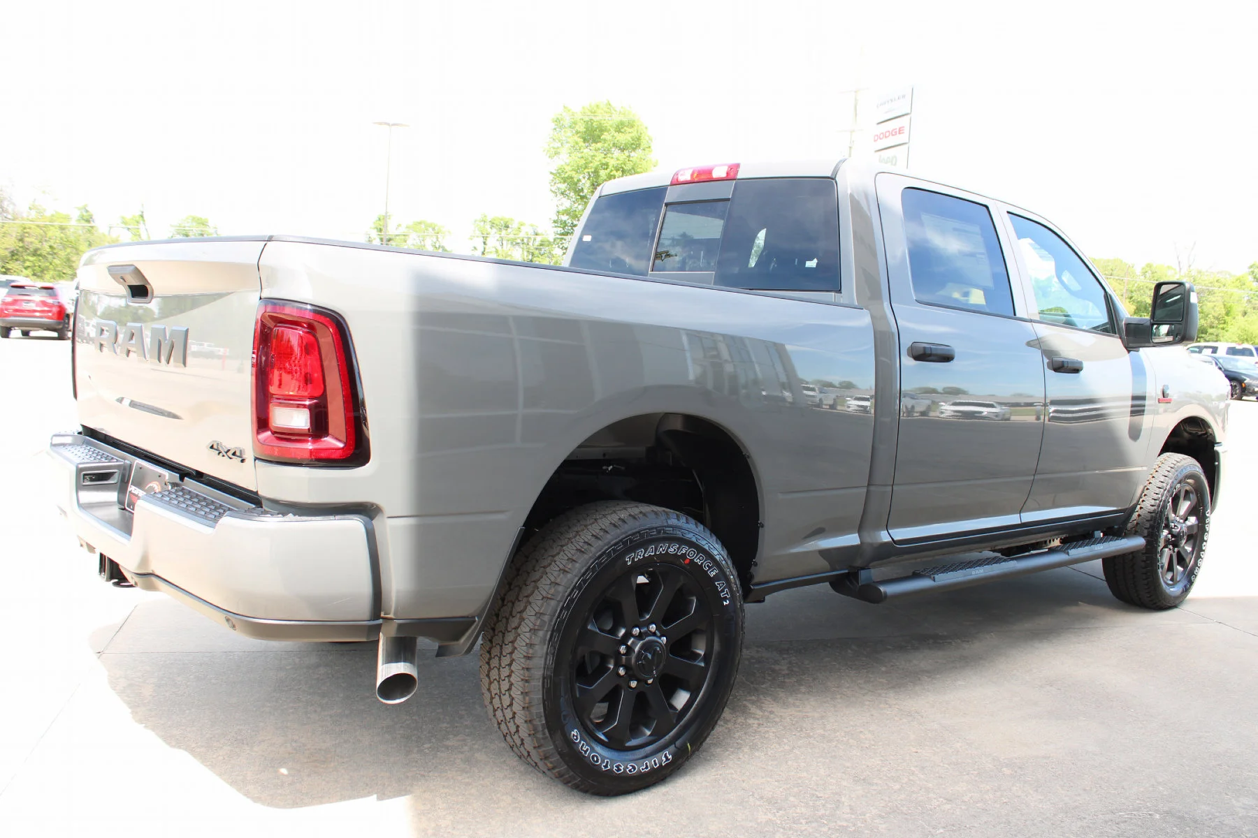 New 2026 Ceramic Gray Clear-Coat Exterior Paint RAM Black Express Crew Cab 4x4 image 28