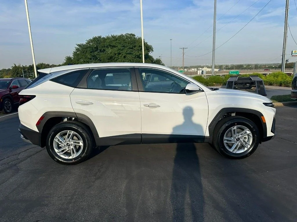 Used 2026 White Hyundai SE image 2