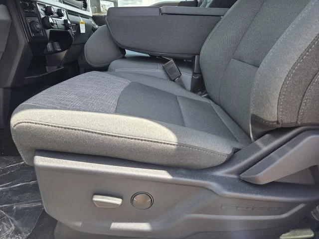 New 2026 Oxford White Ford F-250® XLT image 13