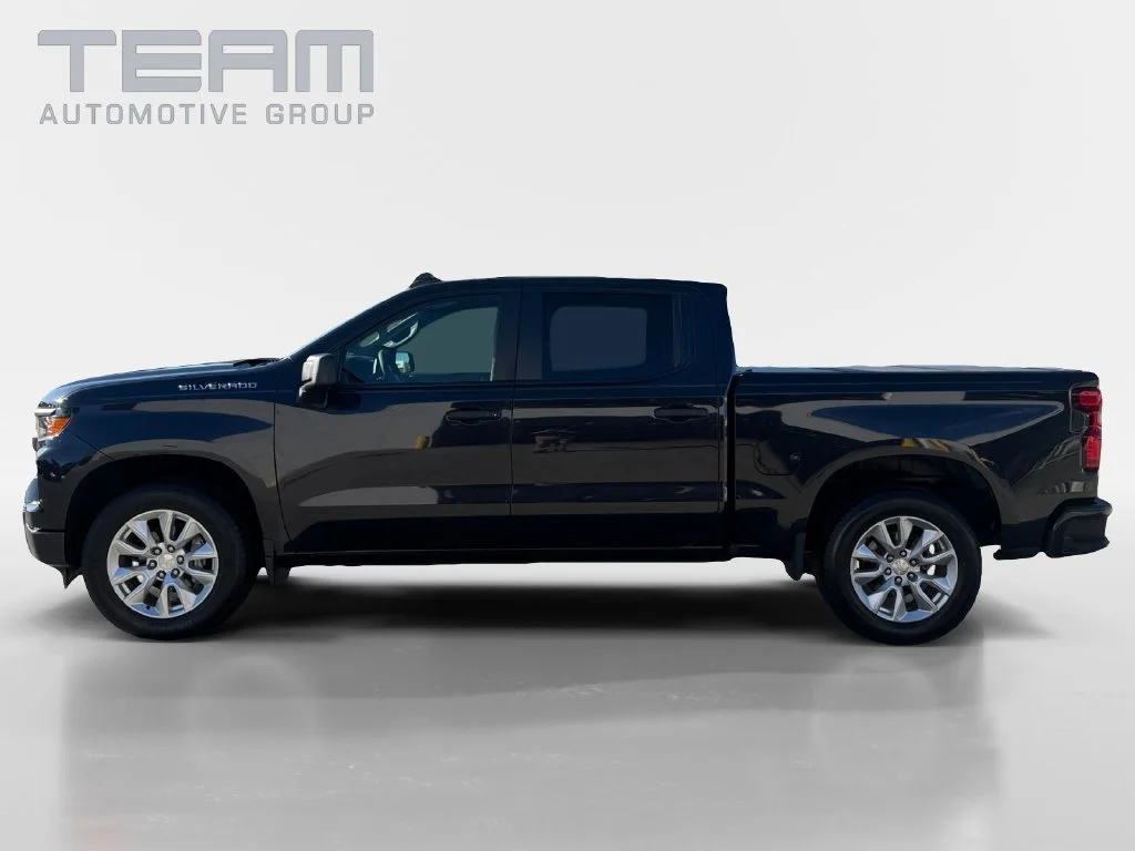 Used 2022 DARK ASH METALLIC Chevrolet Custom image 4