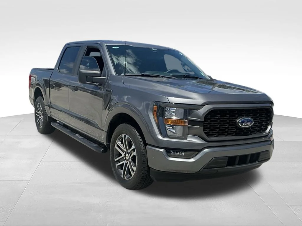 Used 2023 Gray Ford XL image 15