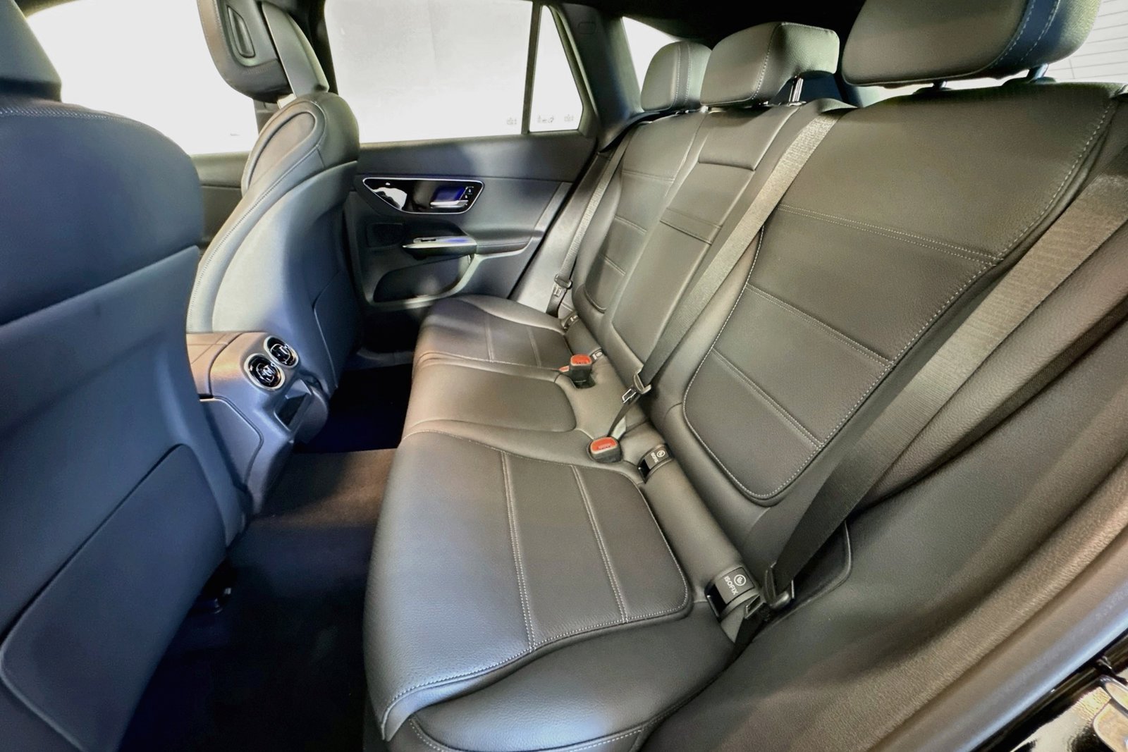 New 2026 Black Mercedes-Benz GLC 300 image 22