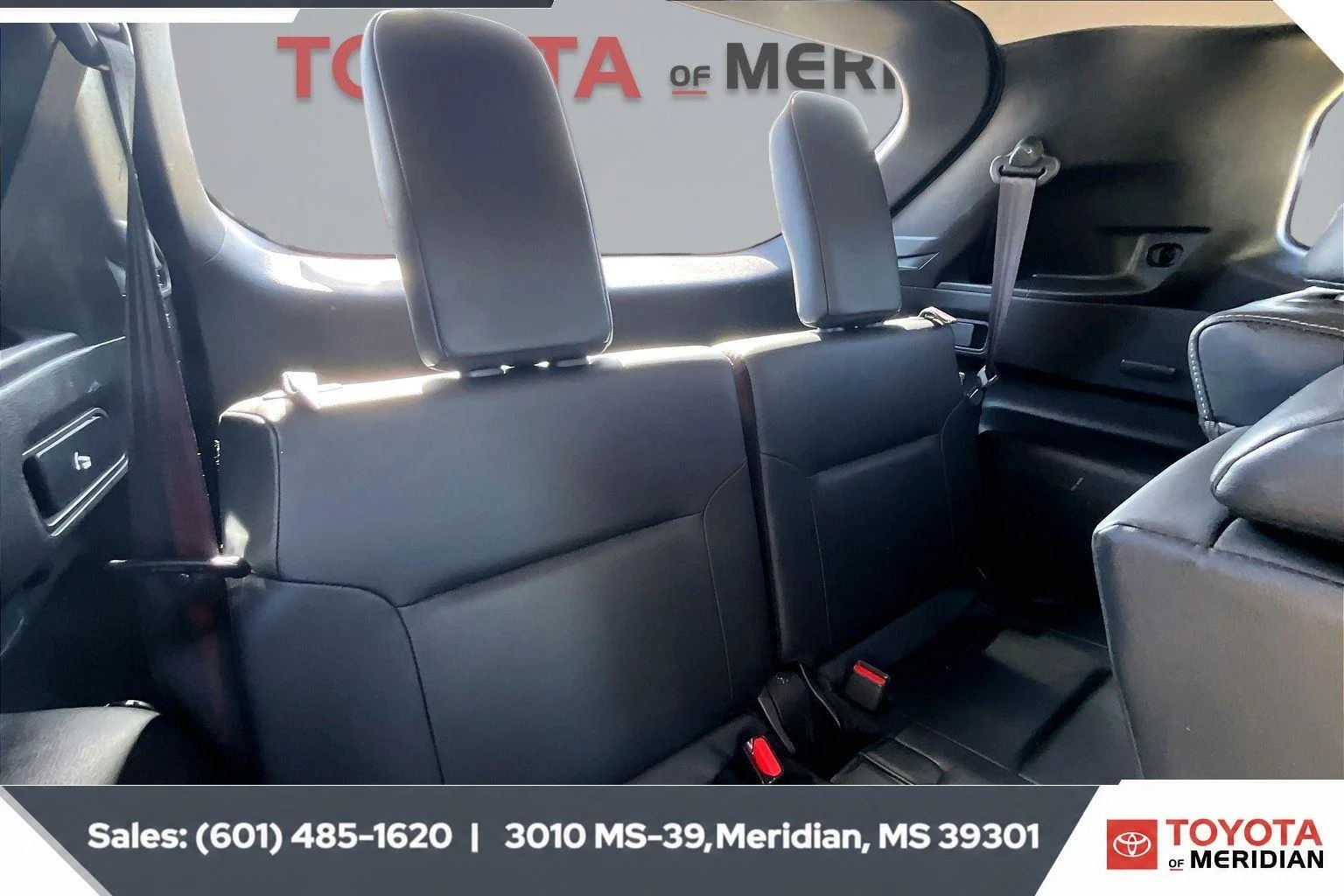Used 2024 Black Diamond Mitsubishi SE image 21