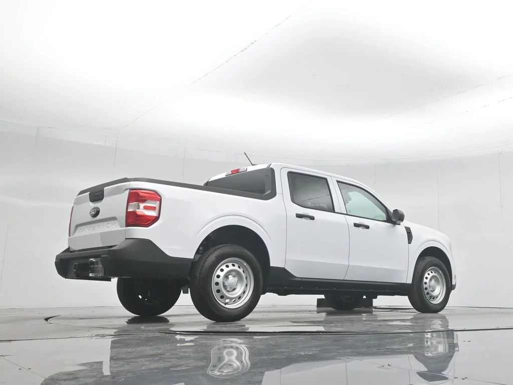 New 2026 Oxford White Ford XL image 45