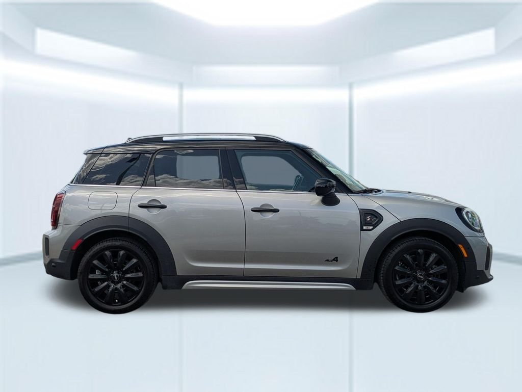 Used 2024 Silver MINI Iconic image 6