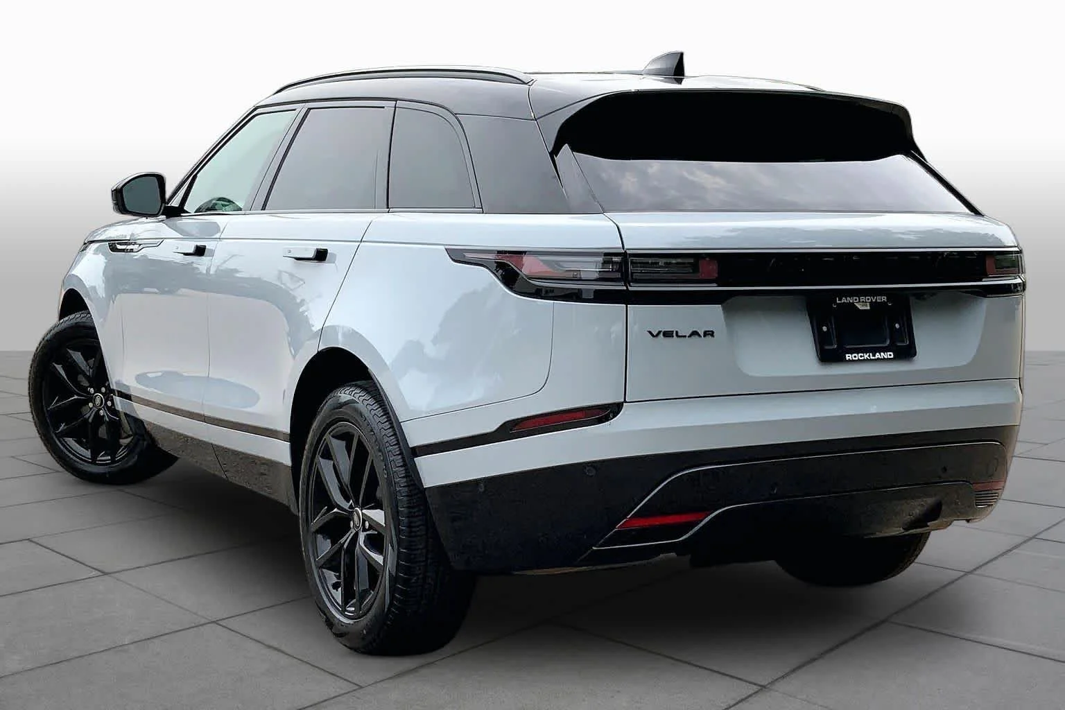 Used 2026 GRAY Land Rover Dynamic SE image 12