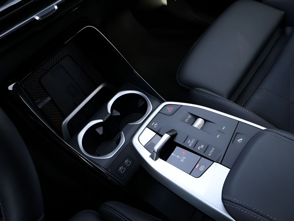 Used 2026 Alpine White BMW M35i image 26