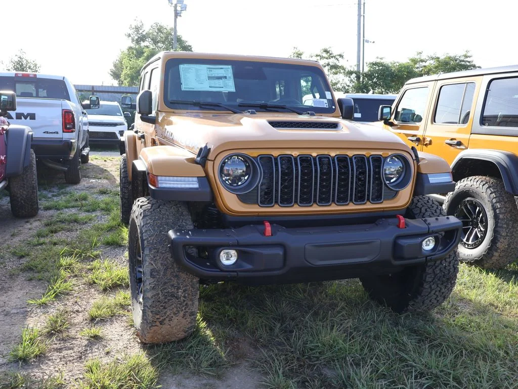 New 2026 Goldilocks Exterior Paint Jeep Rubicon image 8