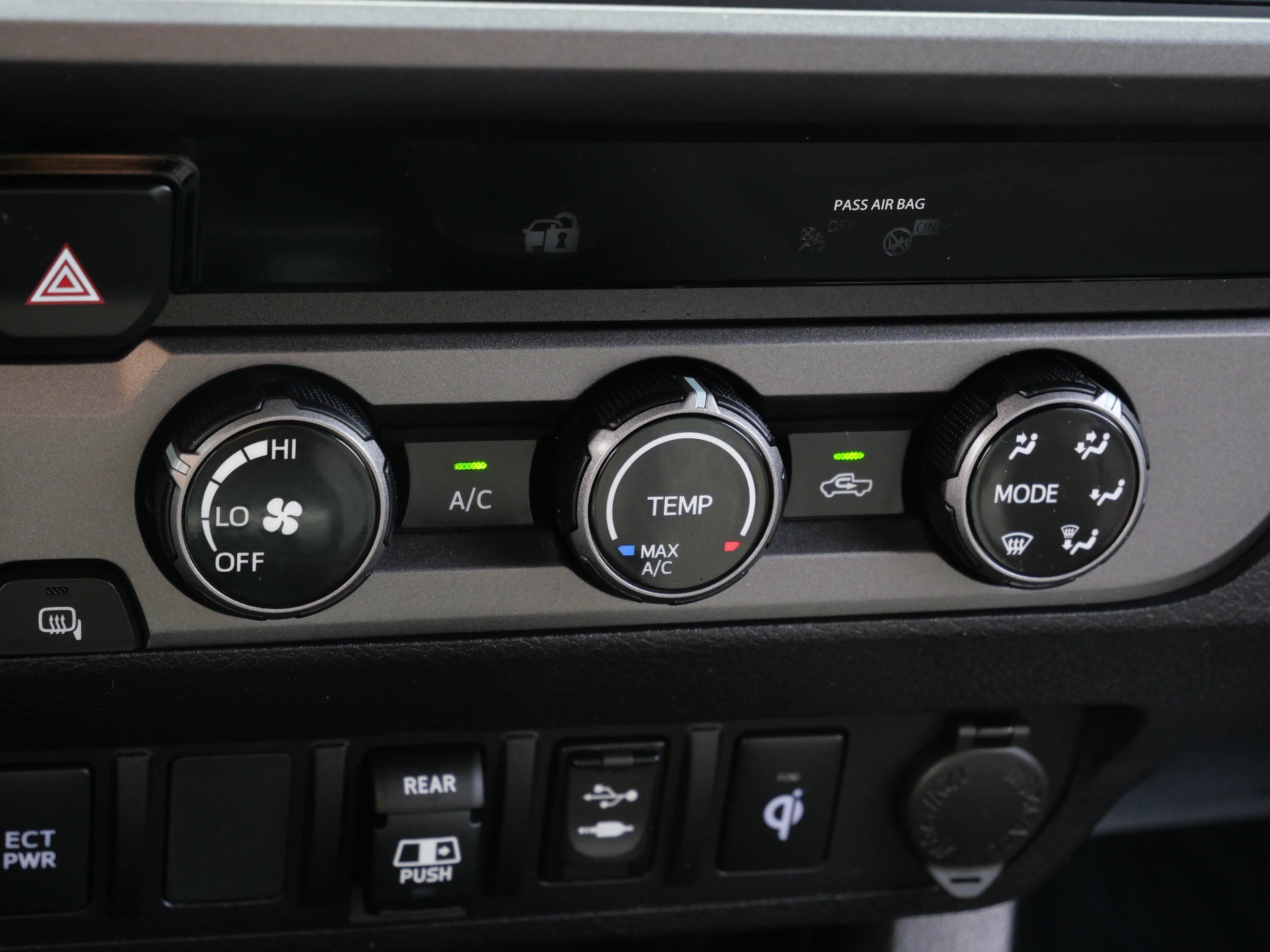 Used 2018 Magnetic Gray Metallic Toyota SR5 image 23
