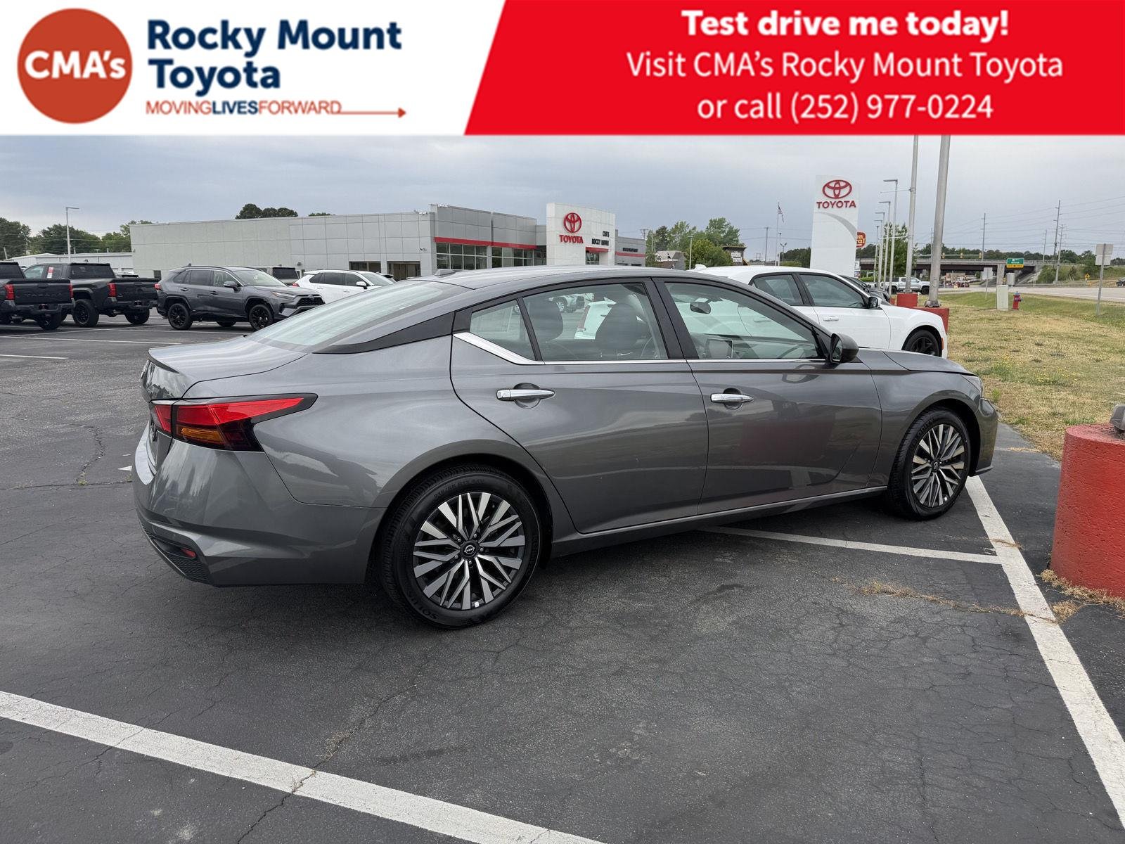 Used 2025 Gun Metallic Nissan SV image 8