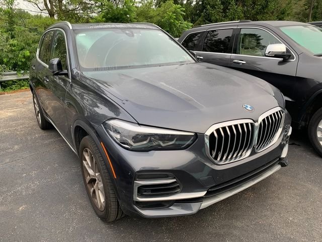 Used 2022 Gray BMW xDrive40i image 9