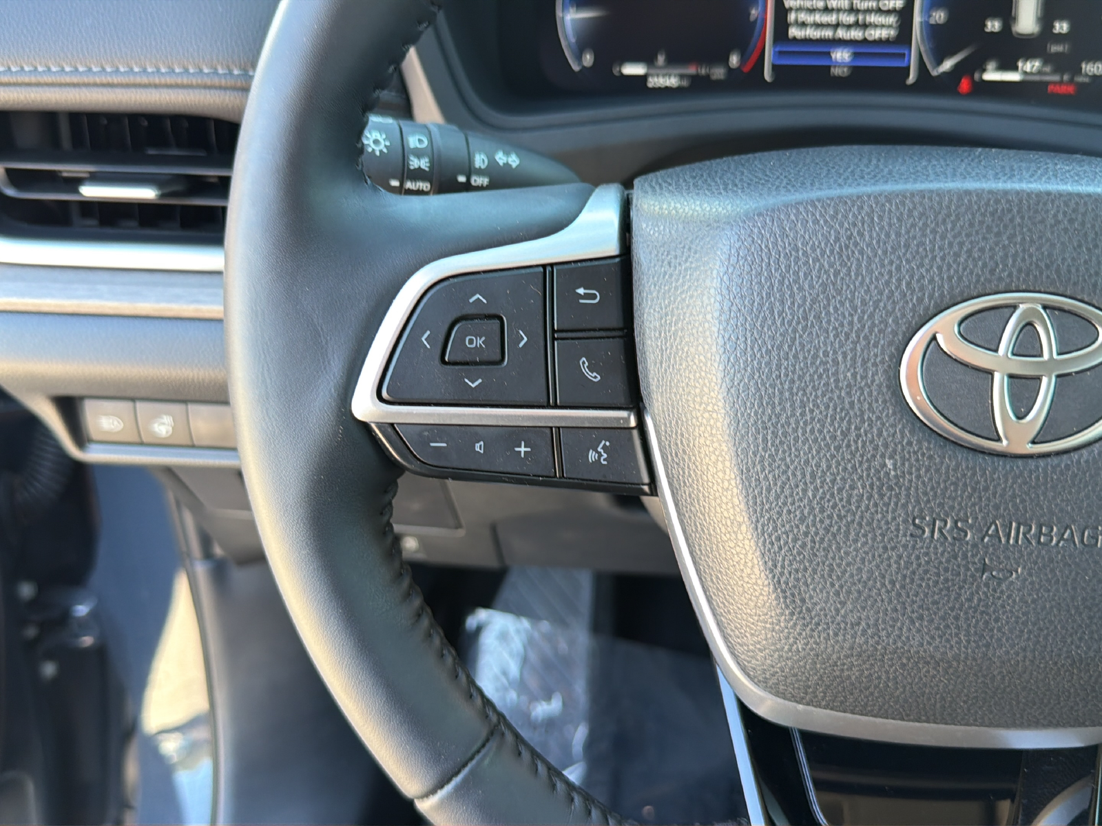 Used 2025 Cloud Toyota Limited image 18