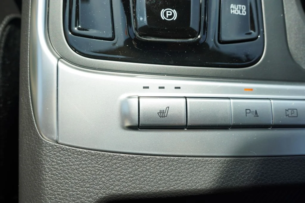 New 2027 Snow White Pearl Kia EX image 16