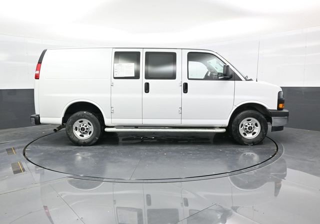 2024 GMC Savana Cargo Work Van - Photo 8