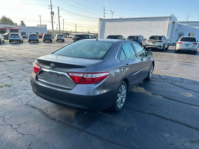 Used 2015 Gray Toyota XLE image 7