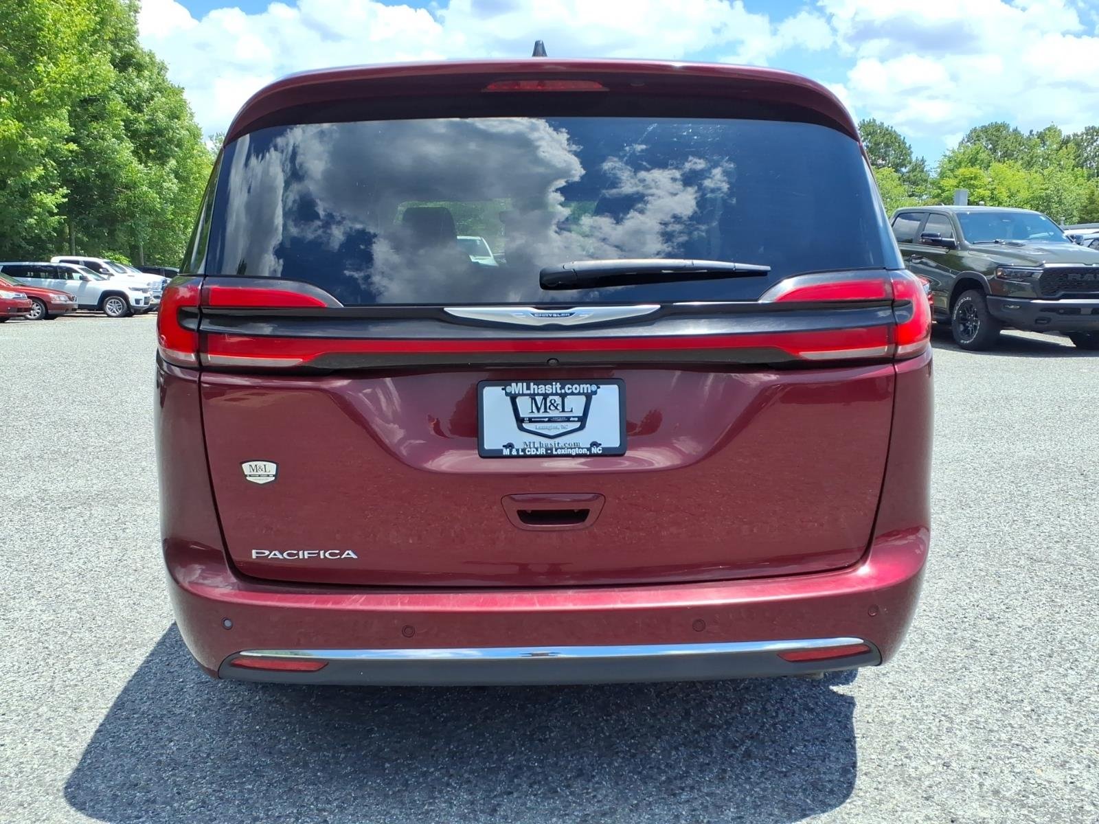 Certified Used 2023 Velvet Chrysler Touring L image 23