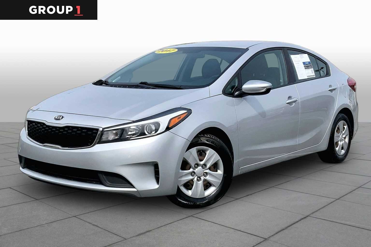 2017 Kia Forte LX AT's photo