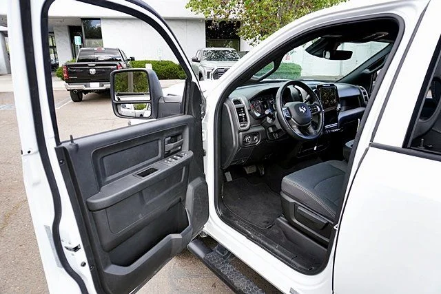 New 2026 Bright White Clearcoat RAM Tradesman image 41