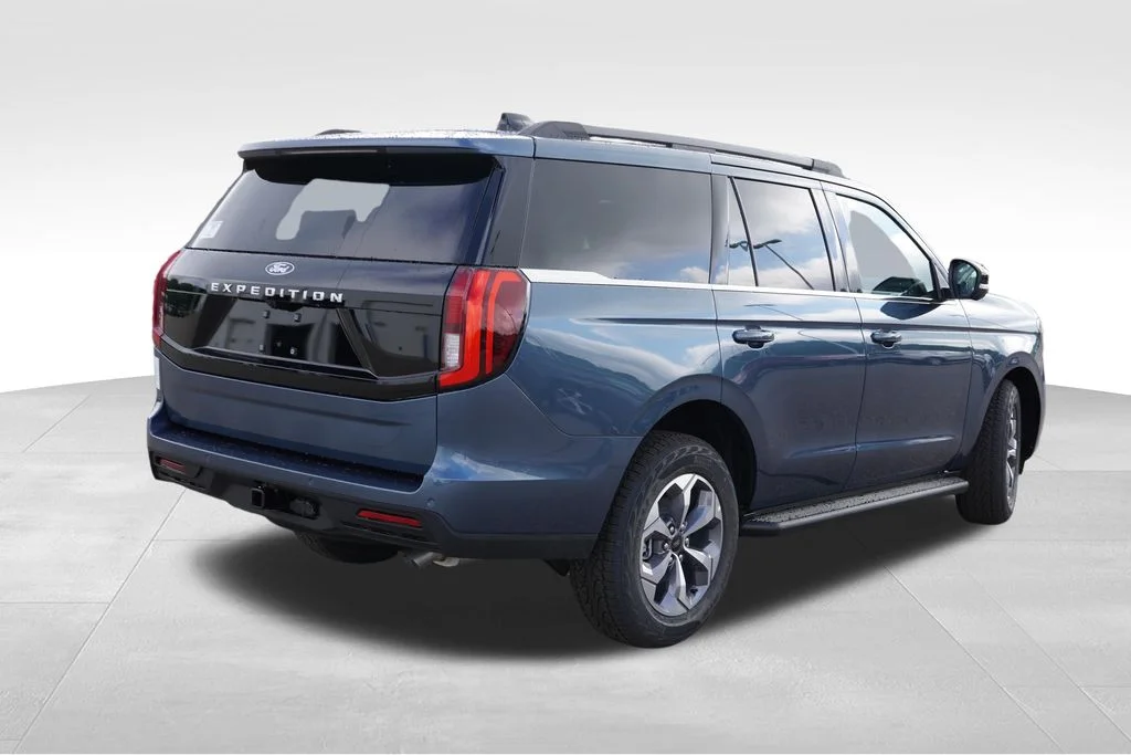 New 2027 Nocturnal Blue Metallic Ford Active image 3