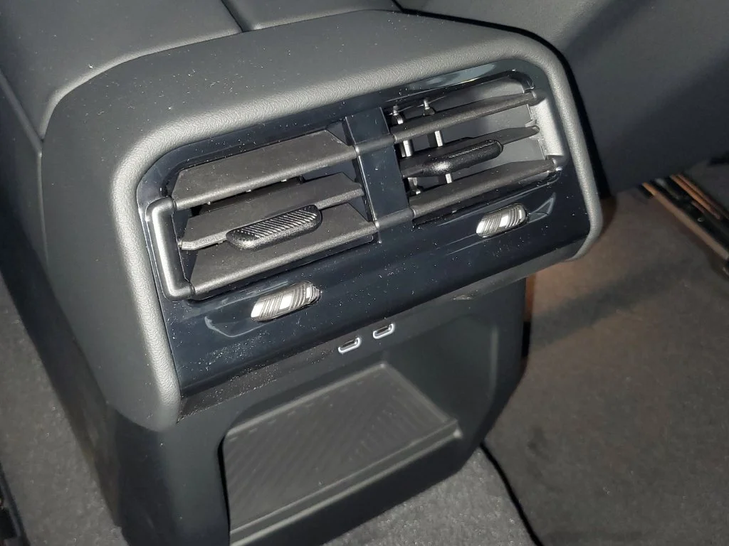 Used 2027 Dark Graphite Metallic BMW 530i image 12