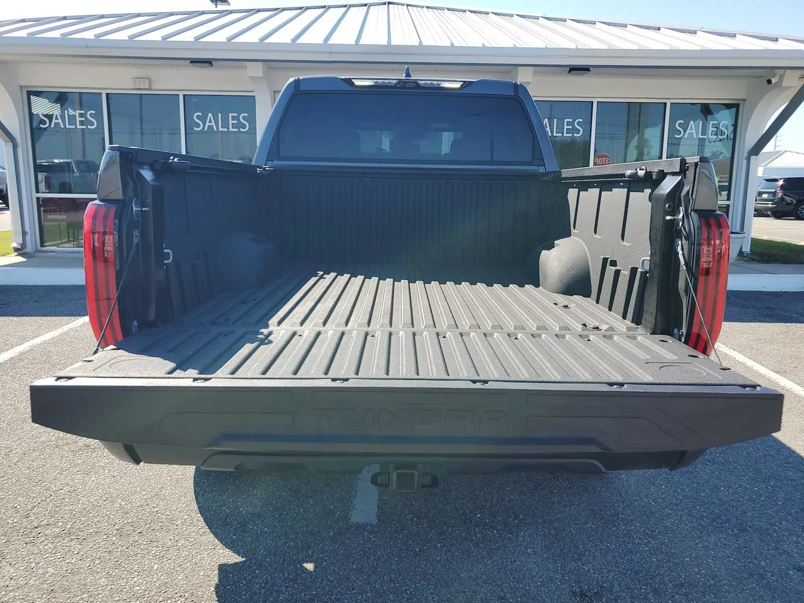 Used 2025  Toyota SR image 6