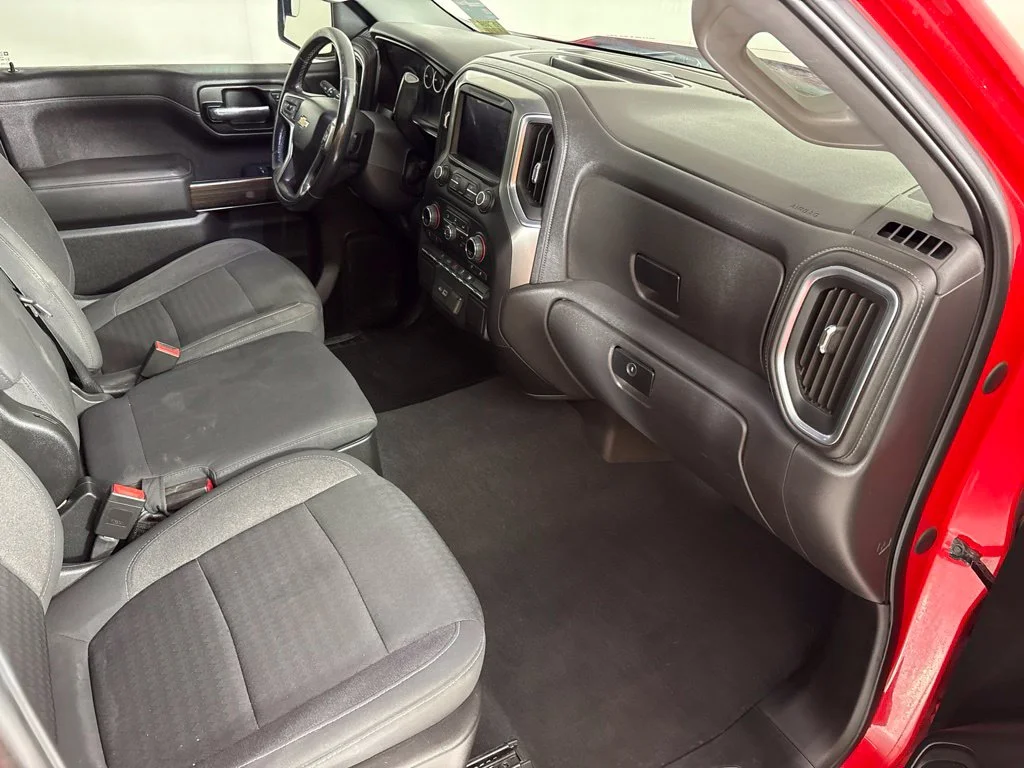 Used 2021 Red Chevrolet LT image 23