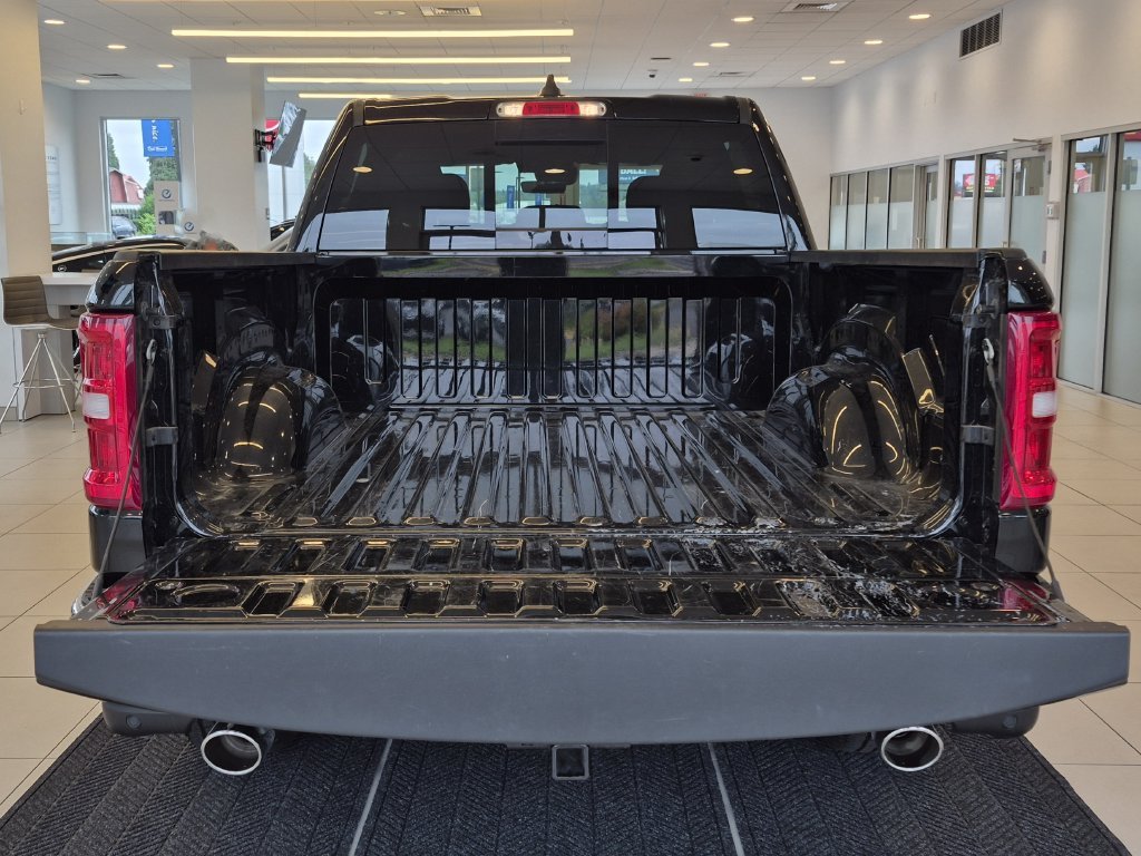 Used 2026 Diamond Black Ram Tradesman image 9